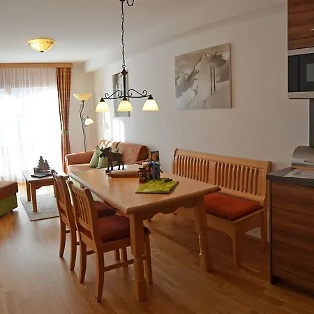 Alpinlodges 아파트 *
